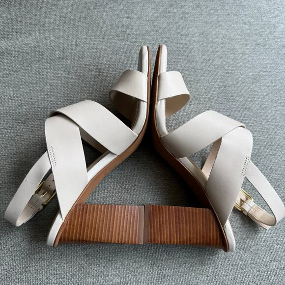 COLE HAAN Women's Cynthia Block Heel Sandal Leather Pumice Stone/Brown Sz 6 - Picture 6 of 13